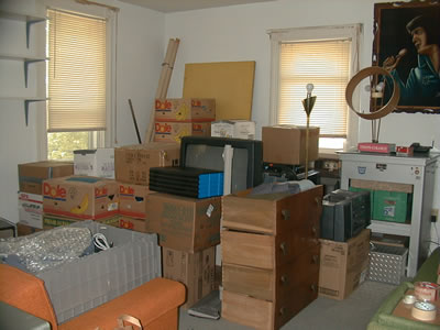 Westnedge Apartment, Packed in Boxes