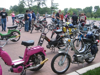 Mopeds in Humboldt Park